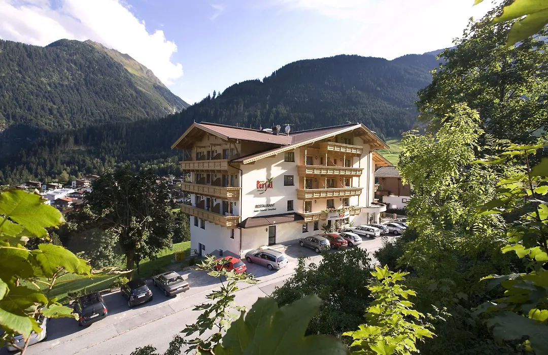 Superior Hotel Persal-1